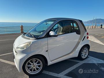Smart fortwo  coupe 1.0 mhd 2’ serie