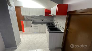 Cucina Angolare con penisola