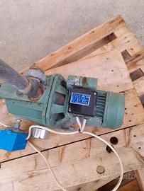 motore pompa per acqua da pelevare presso abitazio