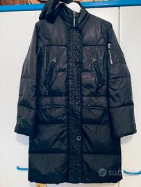 Piumino a cappotto nero con cappuccio