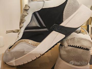 Sneakers Gaudi iconica