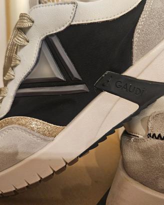 Sneakers Gaudi iconica