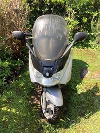 Scooter  Piaggio X8 - 200 cc