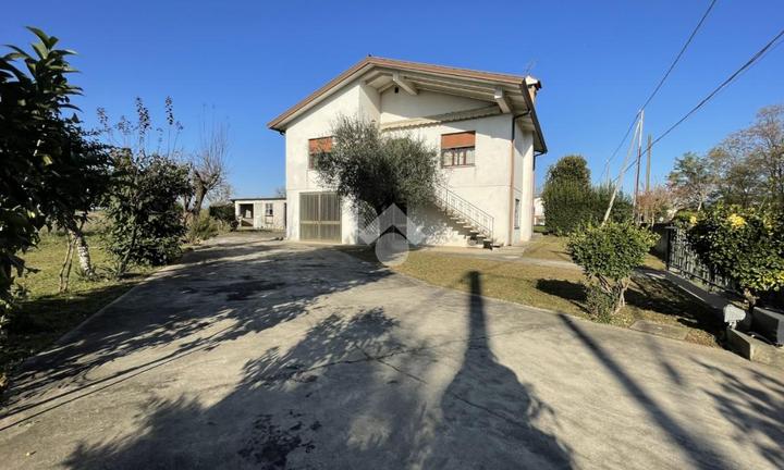 VILLA SINGOLA A POVEGLIANO