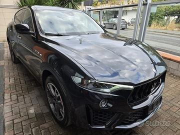 Maserati Levante V6 350 CV Q4 Gransport
