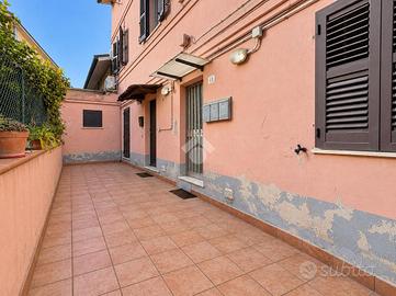 3 LOCALI A ANCONA