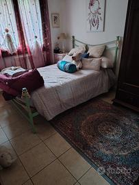 Letto una piazza e mezza, rete e materasso.