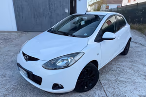 Mazda 2 1.3 Benzina 75CV 5p. 2010 Neopatentati