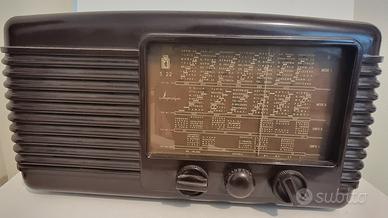 Radio d'epoca a valvole Magnadyne S22 (1949) 