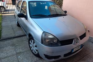 Renault clio storia con GPL