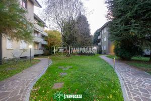 3 LOCALI RISTRUTTURATO CON BOX E CANTINA!