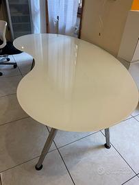 Scrivania in vetro ikea