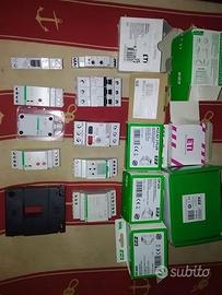 in blocco 9 pezzi materiale elettrico