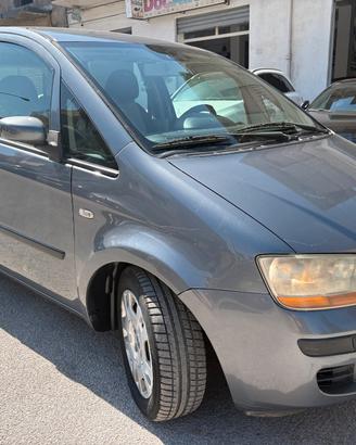 Fiat Idea 1.3 Multijet 16V Active
