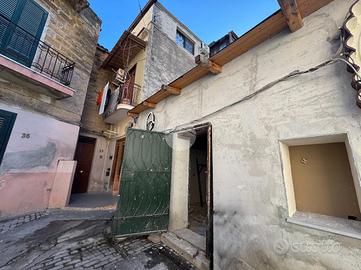 2 LOCALI A PALERMO