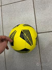 Pallone adidas