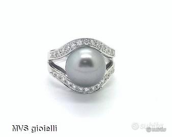 Anello oro bianco con perla Tahiti e diamanti