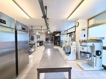 Attività / Licenza di 100 m² con 3 locali a Sansep