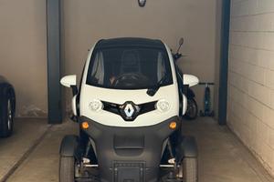 RENAULT TWIZY 80 seminuova
