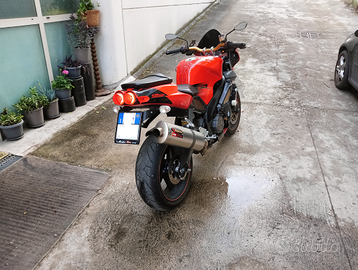 Aprilia Tuono