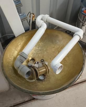 Lavabo tondo da appoggio in vetro temperato oro
