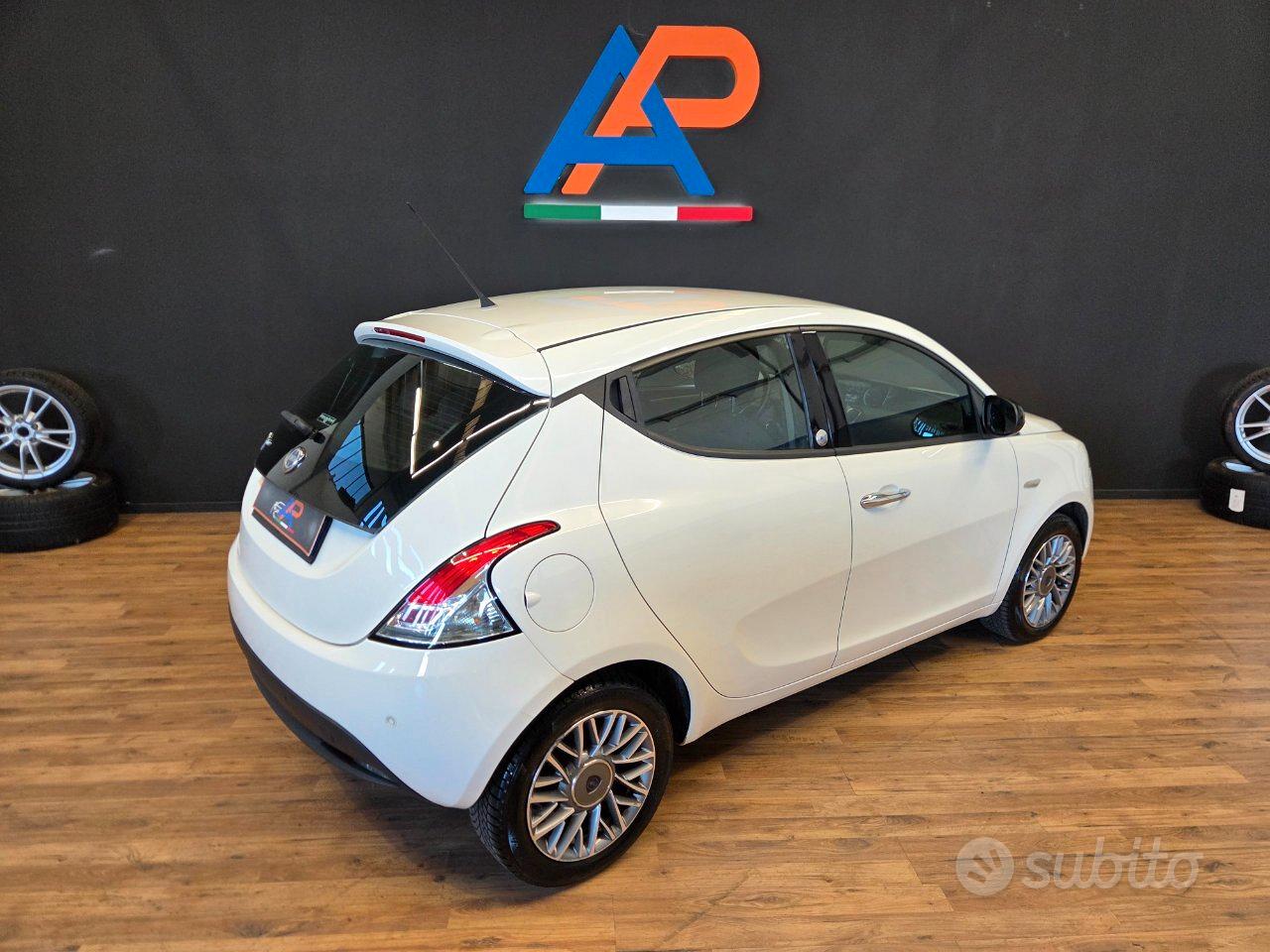 Lancia Ypsilon 2012 photo 4