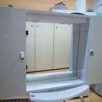 Mobile  pensile con specchio e luci