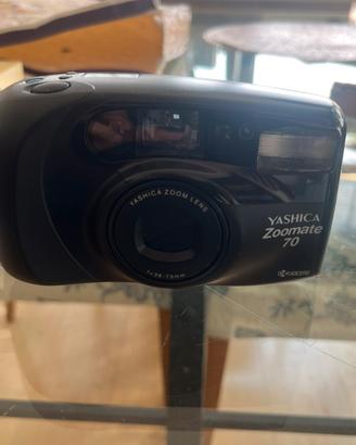 Yashica Zoomate 70 fotocamera analogica 35mm
