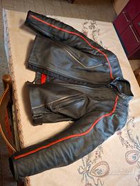 Giubbino in pelle Dainese con protezioni