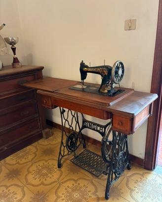 Macchina da cucire singer con mobile 900