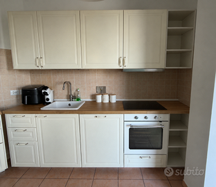 CUCINA CON ELETTRODOMESTICI -  600€