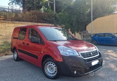 Splendido Peugeot partner 5 posti + baule grande C