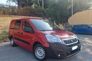 Splendido Peugeot partner 5 posti + baule grande C