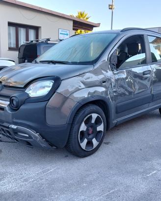 Fiat Panda 1.0 Hybrid Cross 2022 SINISTRATA