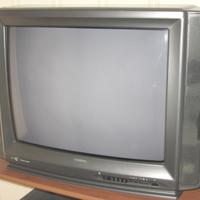 TV marca TOSHIBA 28" pollici