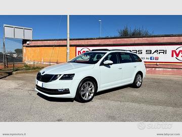 SKODA OCTAVIA SW EXECUTIVE G-TEC 1.4 TSI 110CV AUT