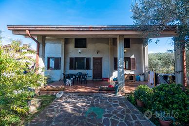 Palestrina: villa unifamiliare su due livelli