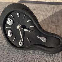 Orologio surrealista di Salvador Dalì