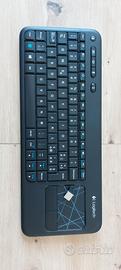 Tastiera Logitech sottile bluetooth con mouse pad 