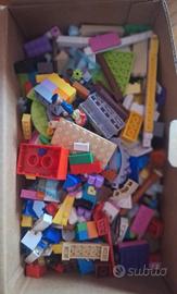 **Lotto LEGO originali City e Friends – 7 set con