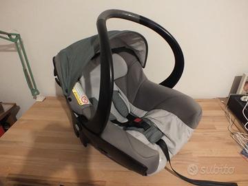 Seggiolino ovetto auto Bebeconfort Creatis.fix