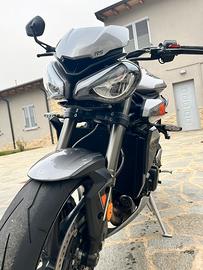 Street tiple 765rs