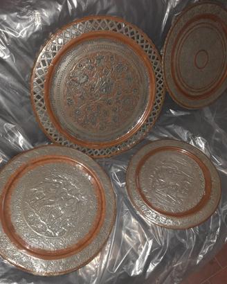 piatti e vaso antichi mediorentali