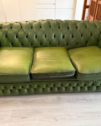 Divano Chesterfield inglese vintage originale