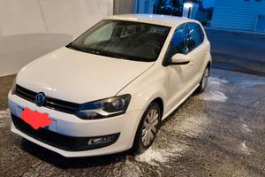 Volkswagen Polo 1.6 TDI Confortline + gancio