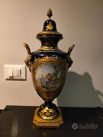 Grande vaso in porcellana Sèvres e bronzo dorato