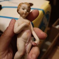 Statuina putto bisquit