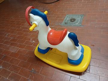 Cavallo a dondolo Chicco per bambini