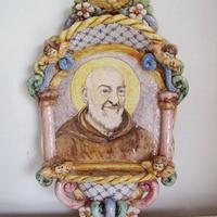 Acquasantiera in terracotta
