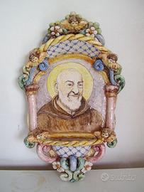 Acquasantiera in terracotta